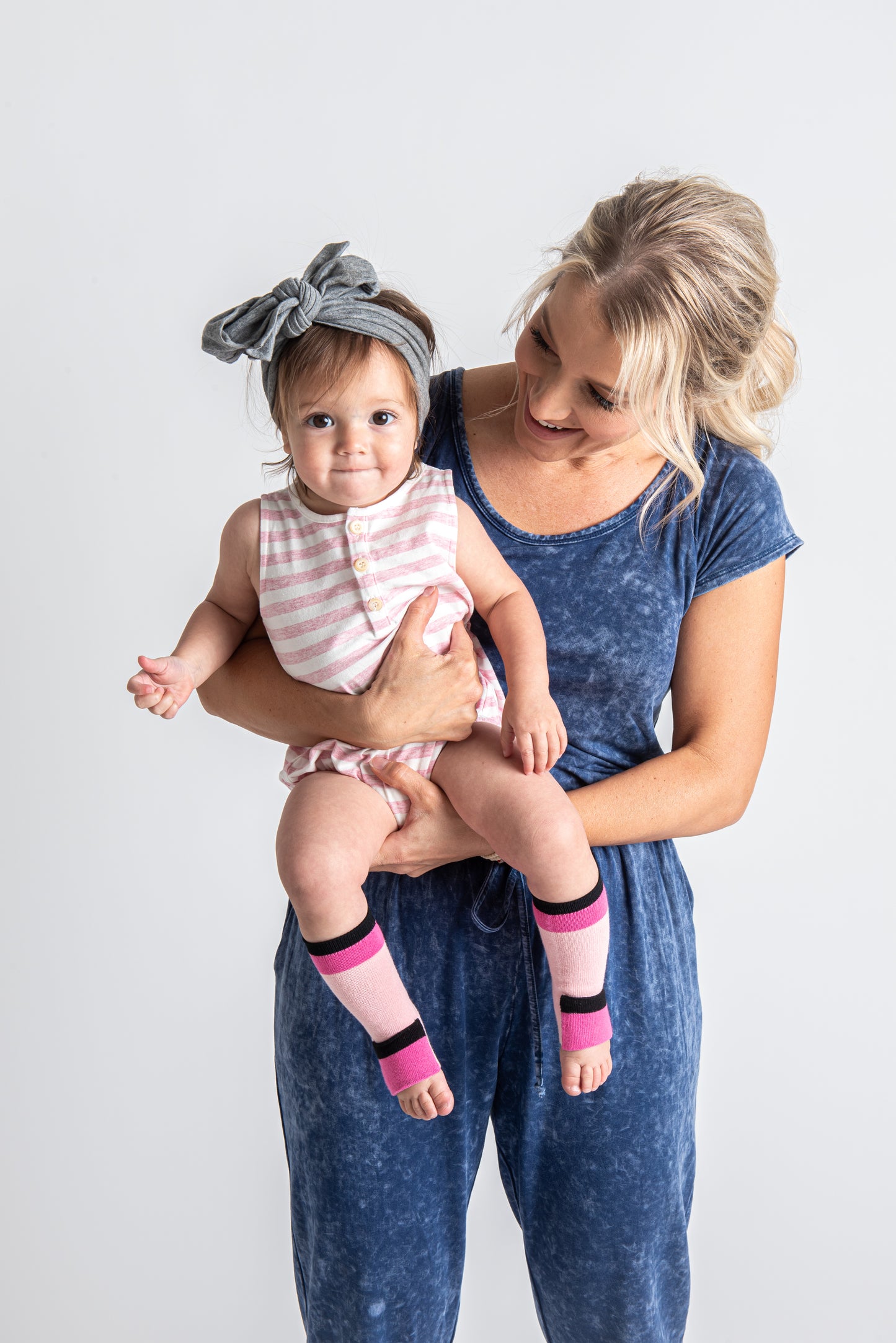 Baby gripper seamless socks - Pink. The only socks  that allow to cover or uncover toes